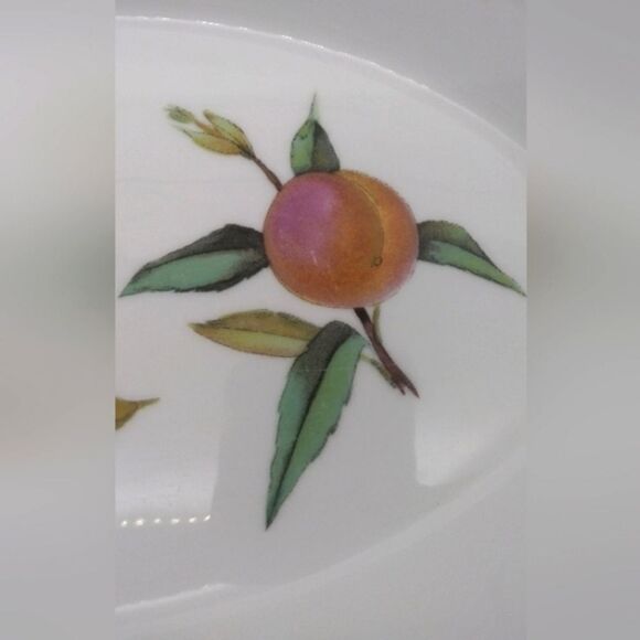 Royal Worcester England Evesham Vale Porcelain Oval Platter w/ Fruit Design - Picture 6 of 16